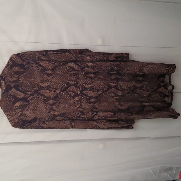 Tahari Wilemina Snakeskin Faux Wrap Dress - Picture 4 of 7